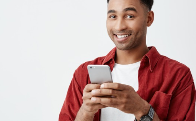 1. O Estratégico 🧠
Analisa RTP, volatilidade e bônus antes de jogar. Sua função é maximizar os ganhos escolhendo jogos mais vantajosos.

2. O Apostador Casual 🎮
Joga ocasionalmente para se divertir. Não tem grandes estratégias e aposta valores baixos.

3. O Caçador de Jackpots 💰
Foca em slots progressivos para tentar prêmios milionários. Sua meta é acertar o grande prêmio.

4. O High Roller 🎲
Faz apostas altas e busca grandes retornos. Costuma jogar nos VIPs dos cassinos.

5. O Testador de Jogos 🕹️
Experimenta vários slots para descobrir quais são mais divertidos e lucrativos.

6. O Caçador de Bônus 🎁
Aproveita promoções e giros grátis para minimizar riscos e aumentar as chances de lucro.

7. O Impulsivo ⚡
Joga sem planejamento, apostando grandes quantias sem analisar os riscos.

8. O Paciência de Ferro ⏳
Aposta devagar, com bankroll controlado, esperando ganhos a longo prazo.

9. O Analista de Estatísticas 📊
Estuda dados, padrões e histórico para tentar prever melhores oportunidades de ganho.

10. O Aventureiro 🌍
Gosta de explorar novos slots, testando diferentes temáticas e mecânicas.